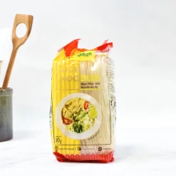 Vietnamese Rice Pho Noodles Banh Pho, 2.5mm, 400g